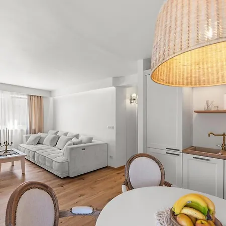 Pearl Rea * 포레치